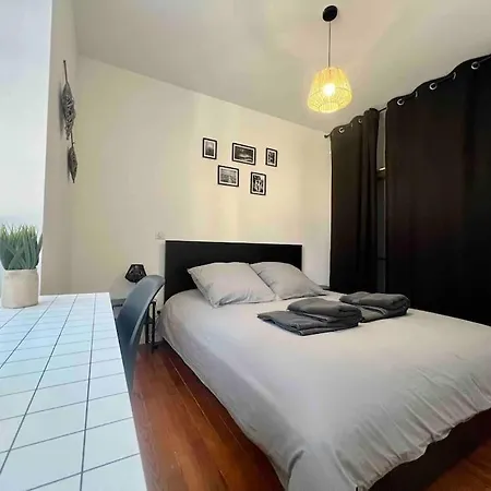 Appartement Climatise 4 Personnes / Centre-Ville Besancon Exterior photo